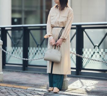 noies】レザーミニボストンバッグ | 上質な牛革のコンパクトバッグ 